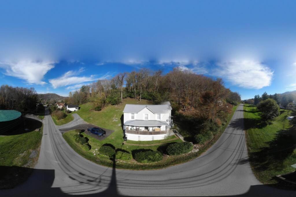The Dragon'S Den 5 Bedroom House 1 Mile To Main St Tazewell Esterno foto